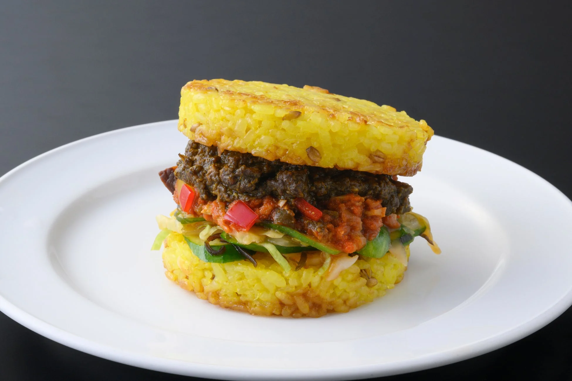 フードコートの料理例（ライスバーガー）