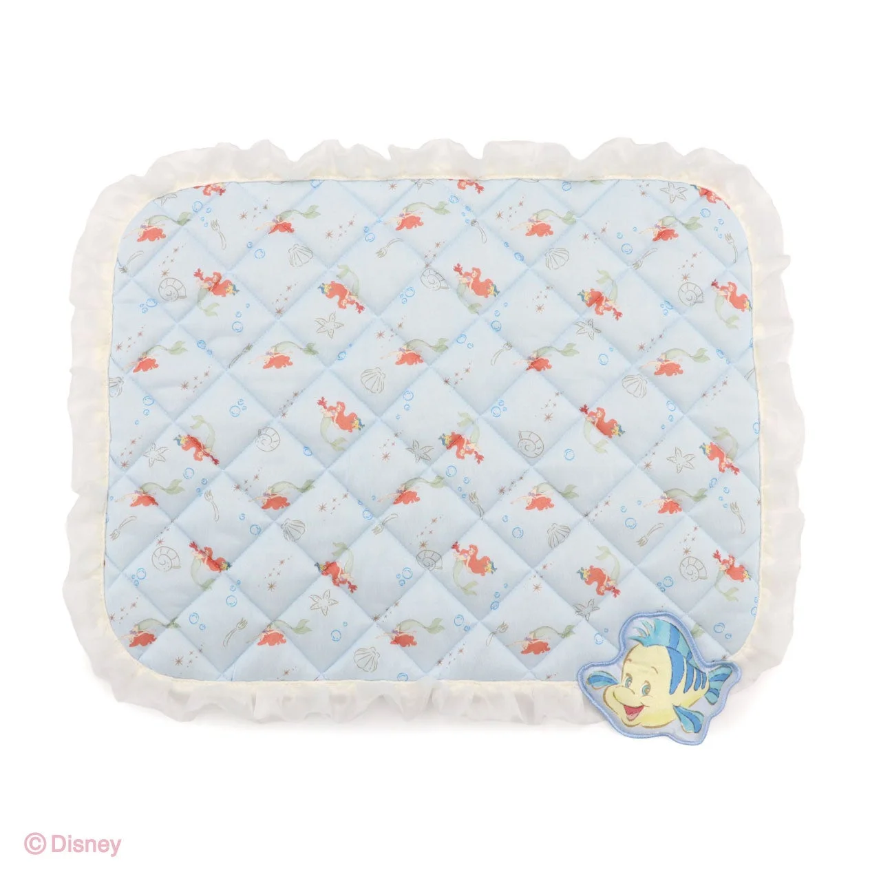 ディズニー映画『リトル・マーメイド』のアリエルとフランダーがデザインされた、水色のキルティングマット