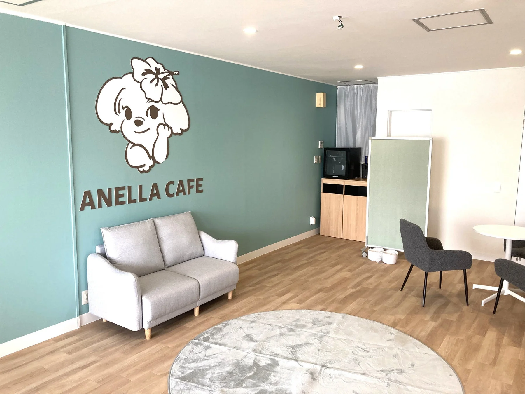 ANELLA CAFE 室内