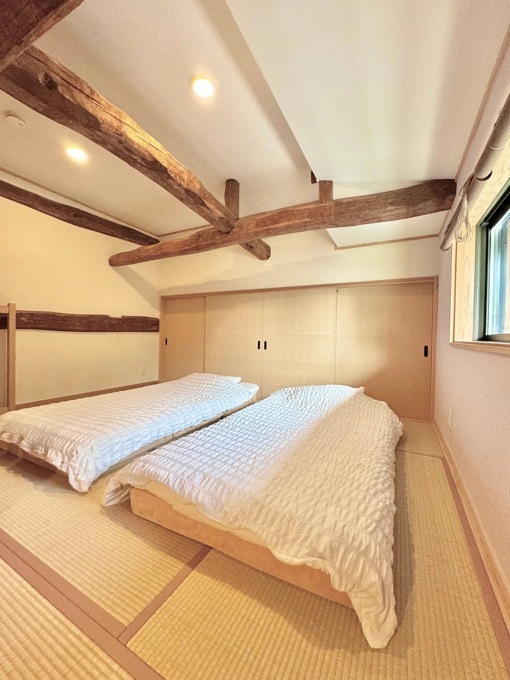 和室の寝室