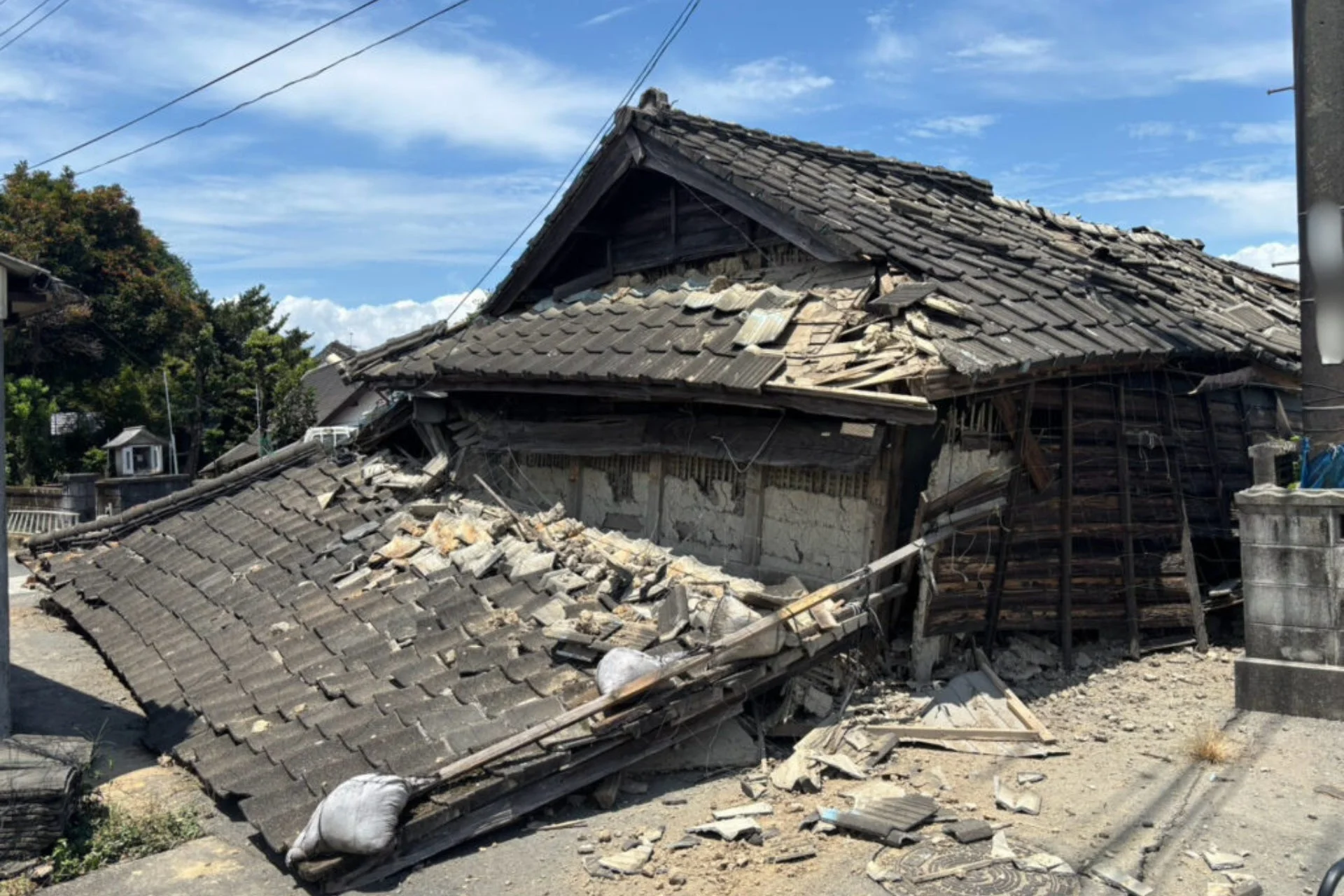 家屋倒壊