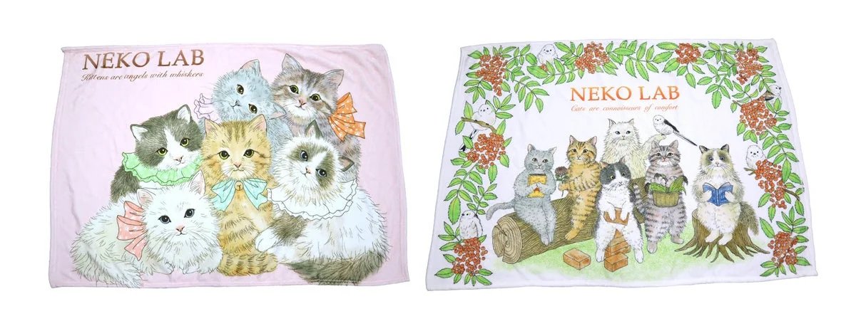 猫のイラストが描かれた2枚の布製品