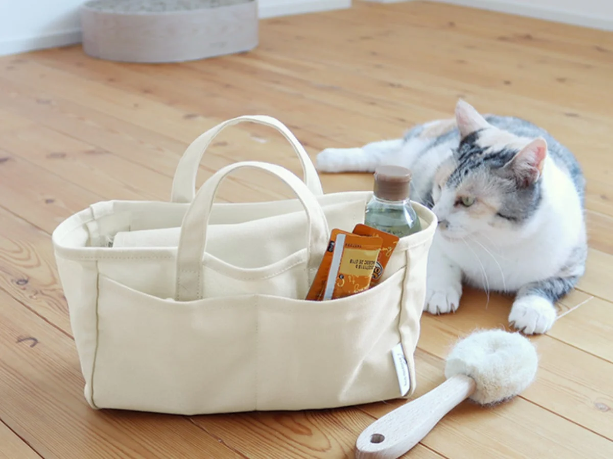 トートバッグと猫