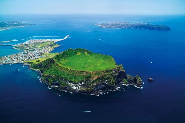 チェジュ島の絶景、城山日出峰